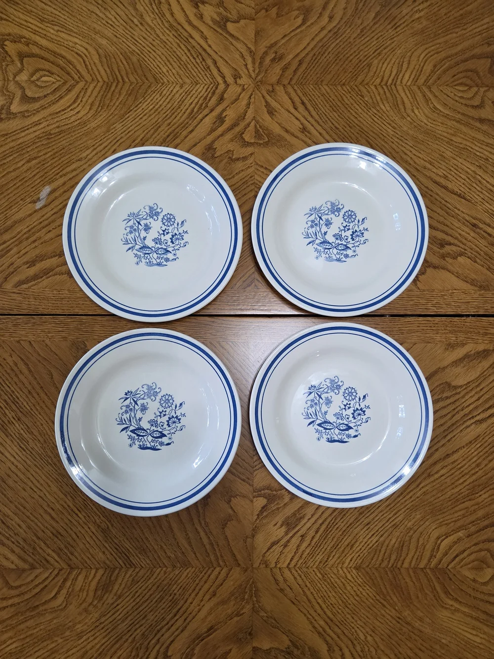 Set of 4 Vintage Oxford Country Blue Floral Dinner Plates Stamped Blue White